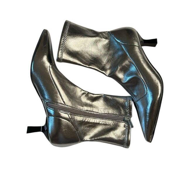 Abound Silver Zip up Ankle Boots(Size 6M) - Picture 3 of 8